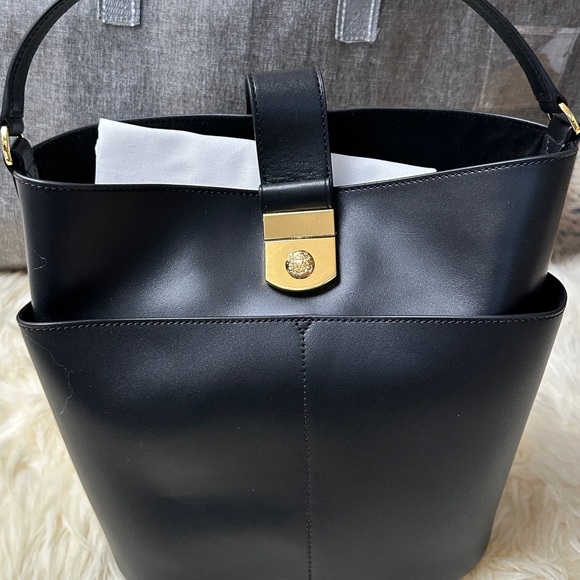 The Crest Lock Leather Bucket Bag
Veronica Beard - Picture 5 of 11